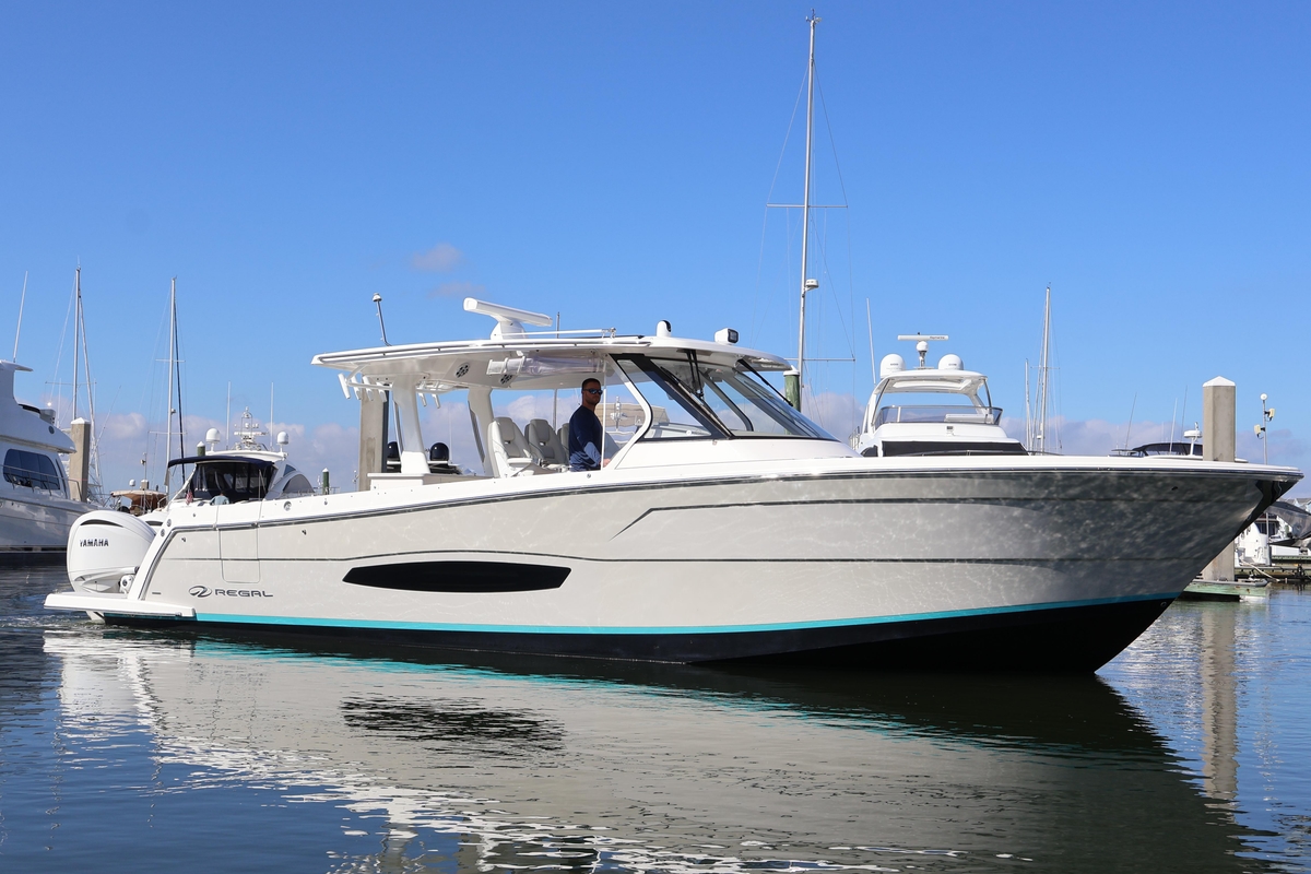 2022 Regal 38 SAV - Sold Boat