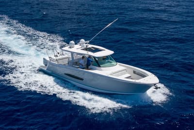 BOATZON | Regal 38 SAV 2027