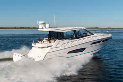 BOATZON | Regal 38 XO 2026