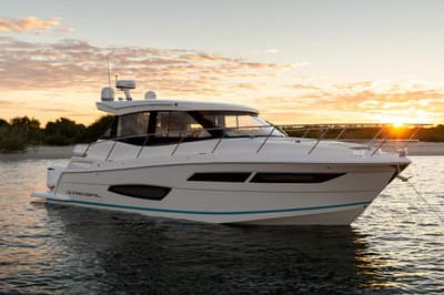 BOATZON | Regal 38 XO 2026 BOATZON | Regal 38 XO 2026