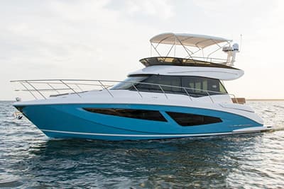 BOATZON | Regal 42 Fly 2018