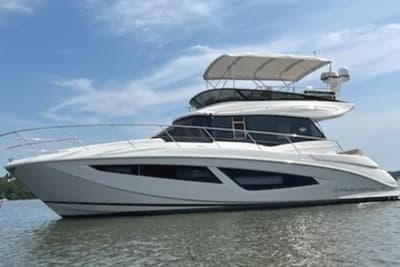 BOATZON | Regal 42 Fly 2021