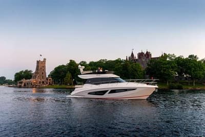 BOATZON | Regal 42 Fly 2027