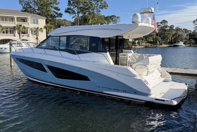 BOATZON | Regal 42 Grande Coupe 2019