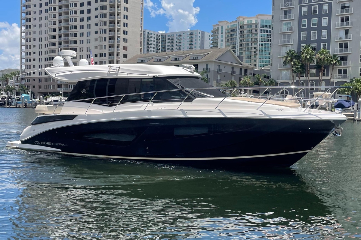 2020 Regal 42 Grande Coupe - Sold Boat