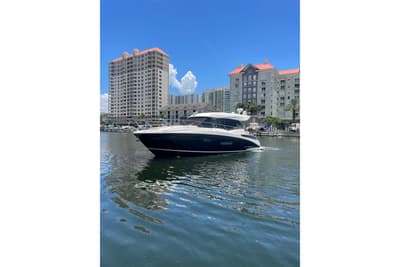 BOATZON | Regal 42 Grande Coupe 2020