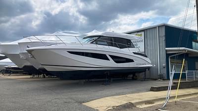 BOATZON | Regal 42 Grande Coupe 2025