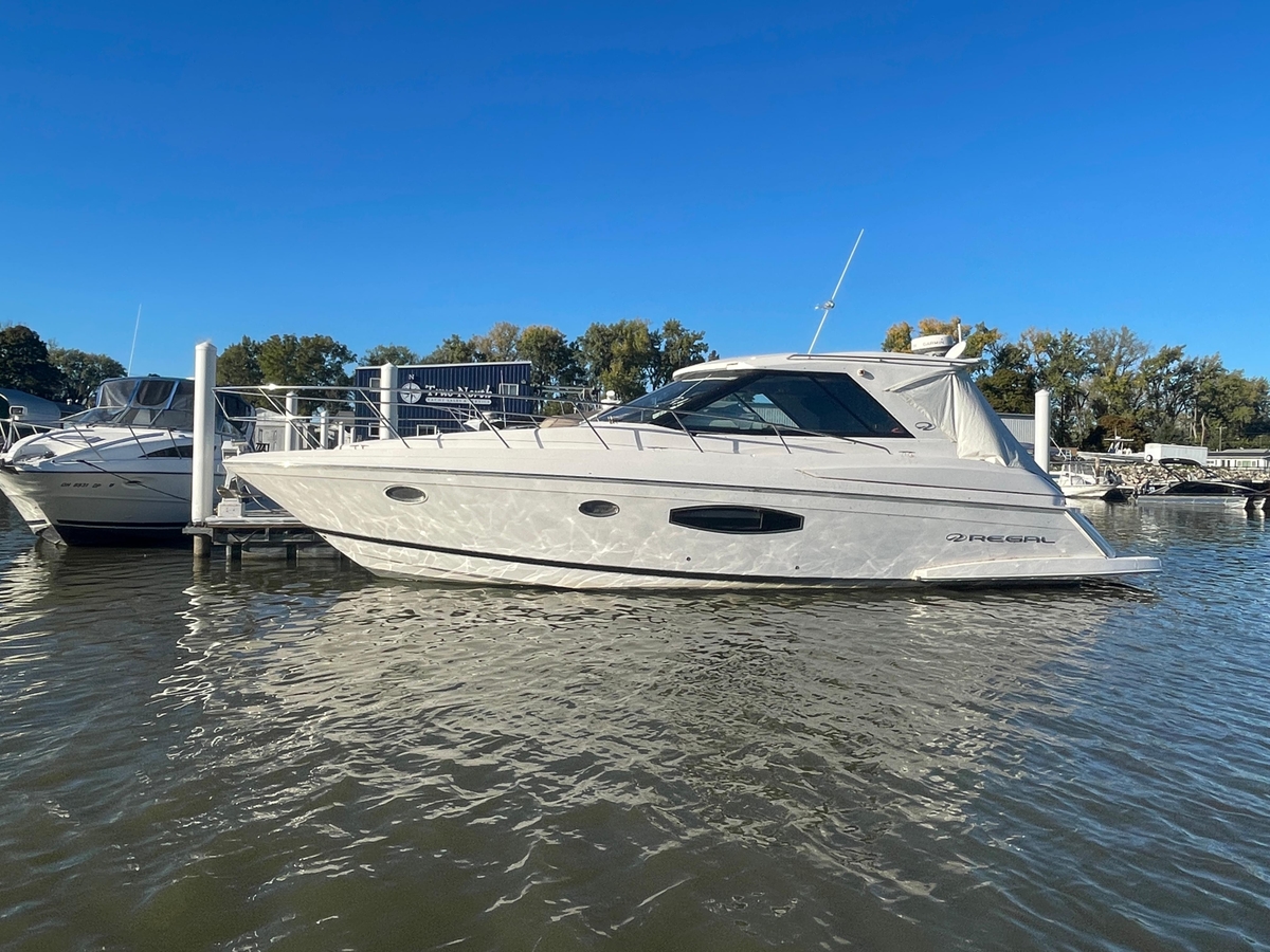 2015 Regal 42 Sport Coupe - Sold Boat