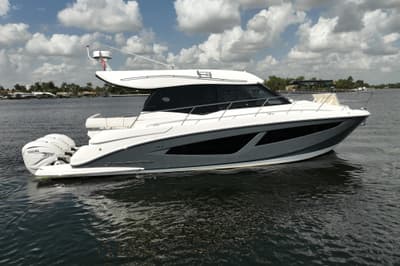 BOATZON | Regal 42 XO 2022