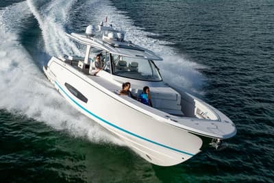 BOATZON | Regal 43 SAV 2026