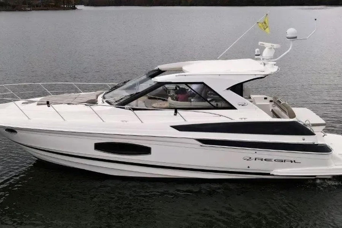 2016 Regal 46 Sport Coupe - Sold Boat