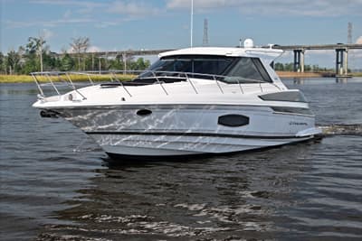 BOATZON | Regal 46 Sport Coupe 2016