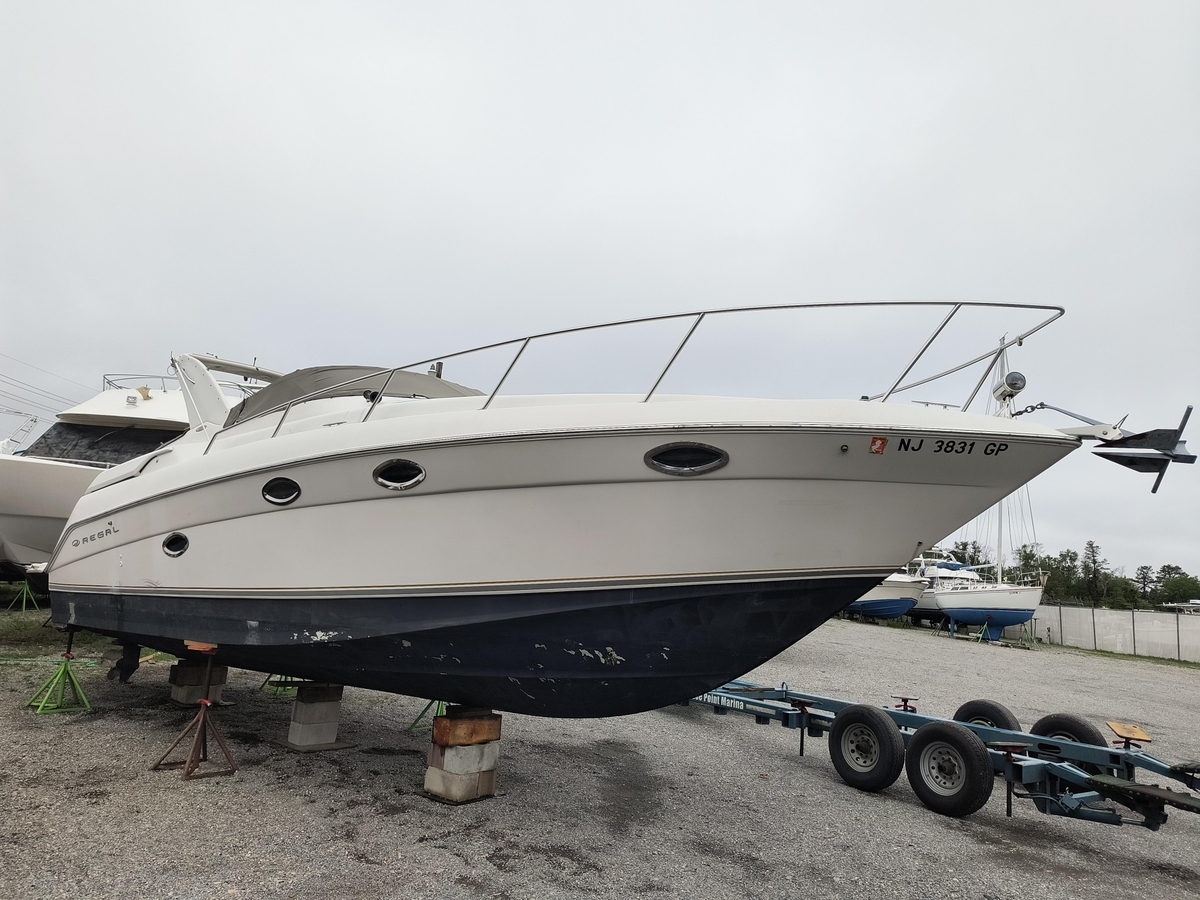 2001 Regal Commodore 3260 - Sold Boat