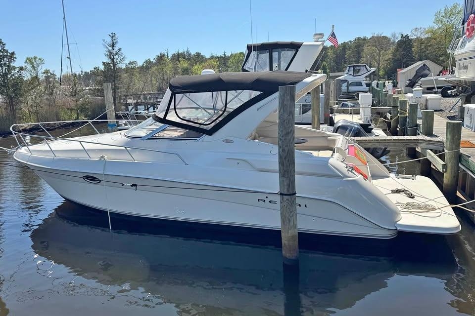 2001 Regal Commodore 3260 - Sold Boat