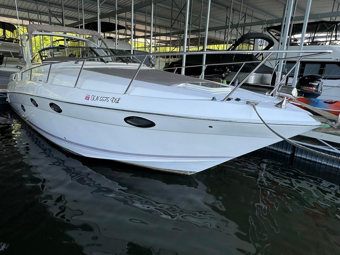 2004 Regal Commodore 3260 - Sold Boat