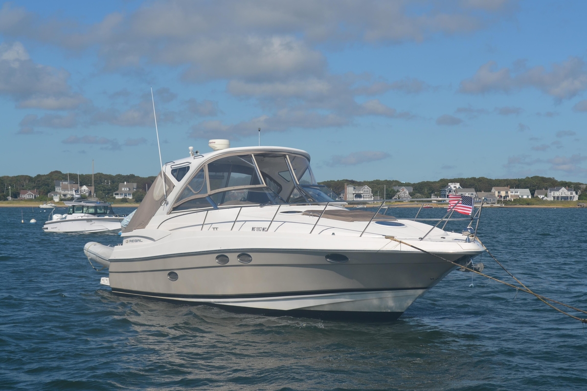 2006 Regal Commodore 3560 - Sold Boat