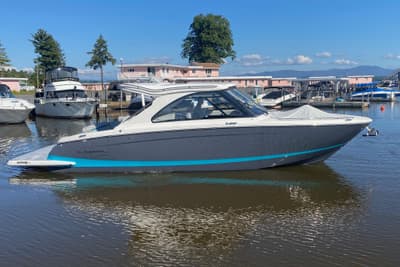 BOATZON | Regal LS36 2025