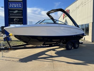 BOATZON | Regal LS4 2026