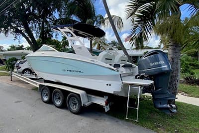 BOATZON | Regal LX4 2022