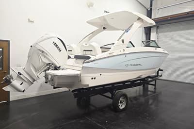 BOATZON | Regal LX4 2026
