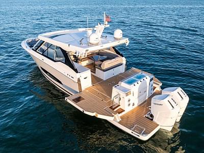 BOATZON | Regal LX43 2026