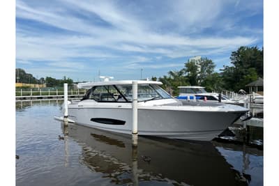 BOATZON | Regal LX43 2027