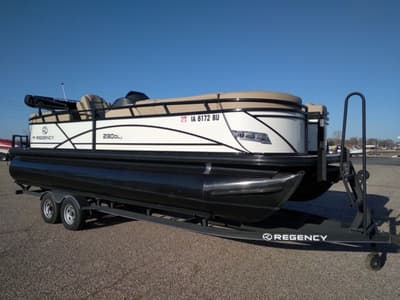 BOATZON | Regency 230 DL3 2021
