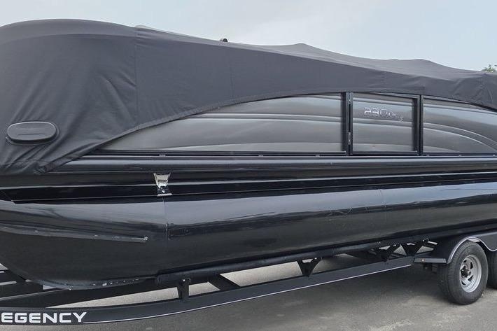 2022 Regency 230 DL3 - Sold Boat