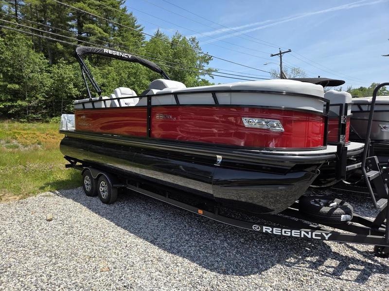 2025 Regency 230 DL3 - Sold Boat