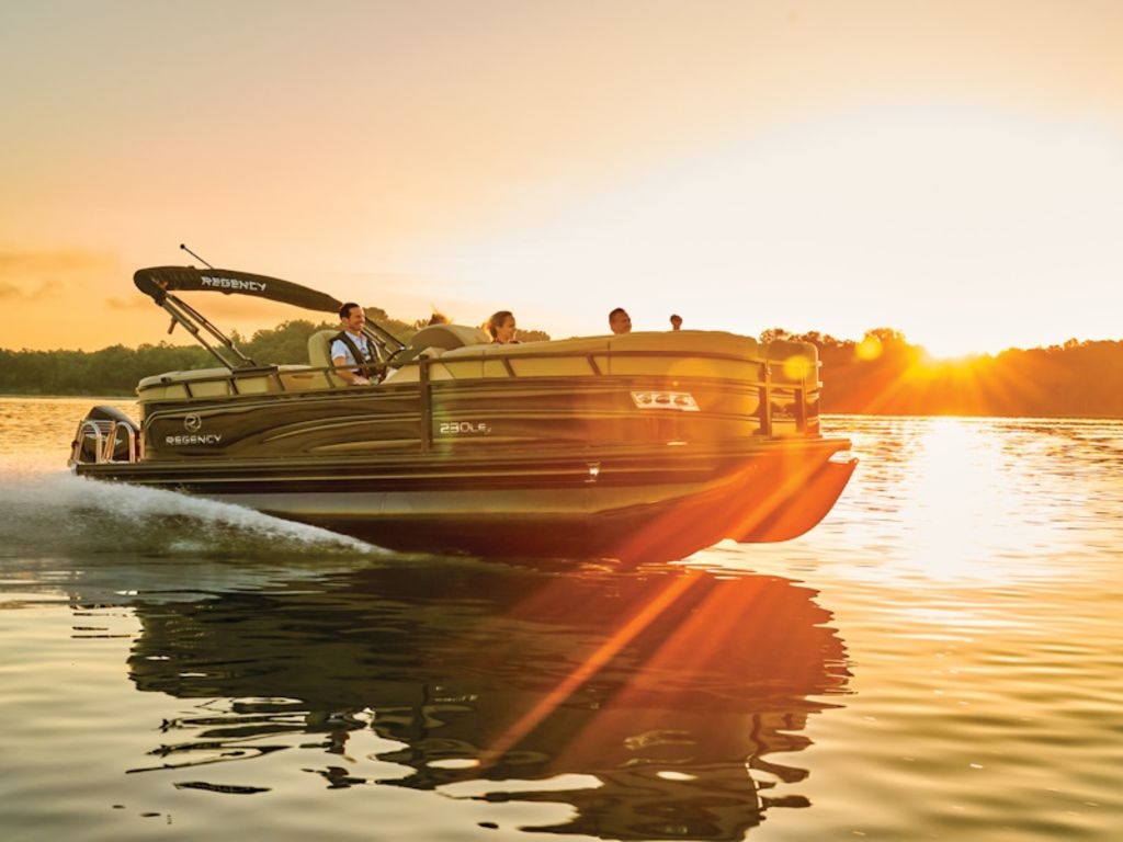 2025 Regency 230 LE3 - Sold Boat