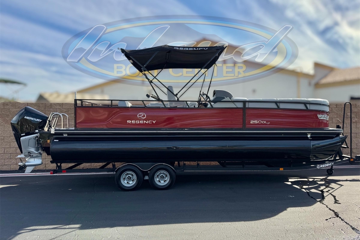 2023 Regency 250 DL3 - Sold Boat
