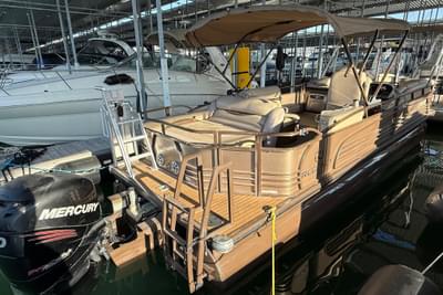 BOATZON | Regency 254 LE3 2015