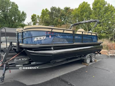 BOATZON | Regency LE3 230 LE3 2021 BOATZON | Regency LE3 230 LE3 2021