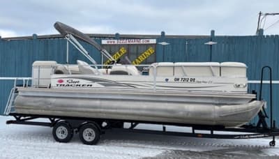 BOATZON | Regency Party Barge 22 2004