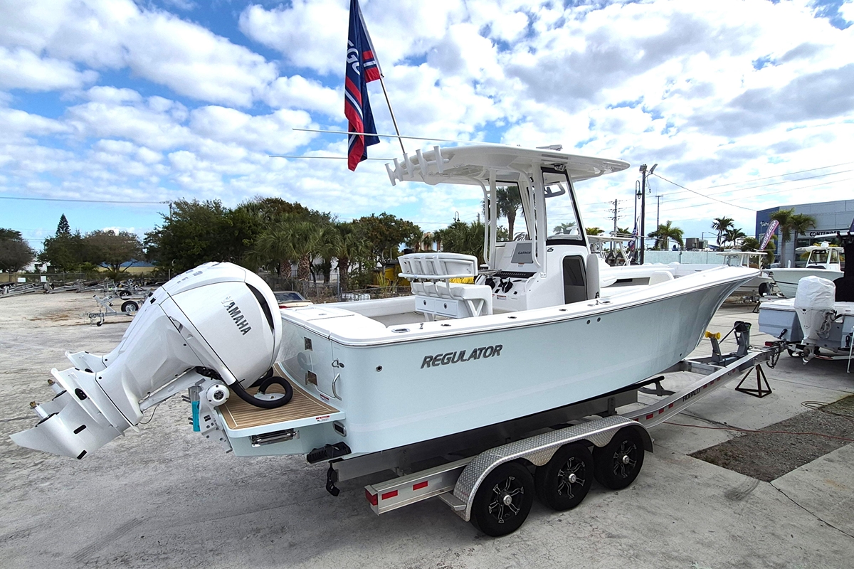 2026 Regulator 25 - Sold Boat