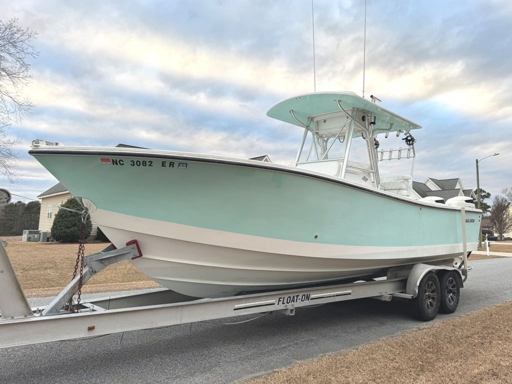 2003 Regulator 26 FS - Sold Boat
