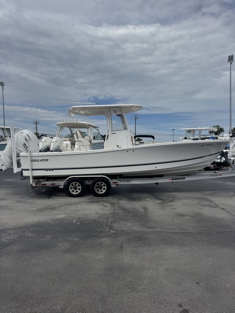 2025 Regulator 26XO - Sold Boat