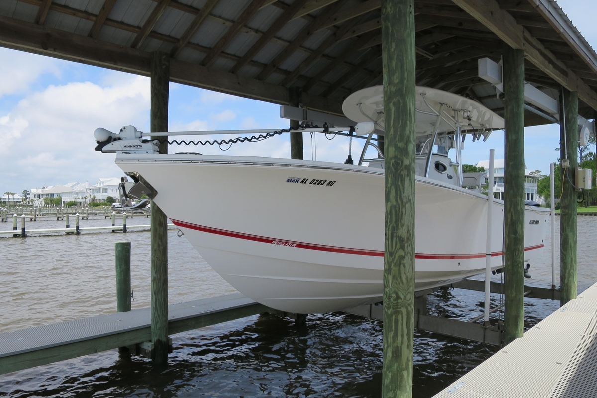 2016 Regulator 28 - Sold Boat