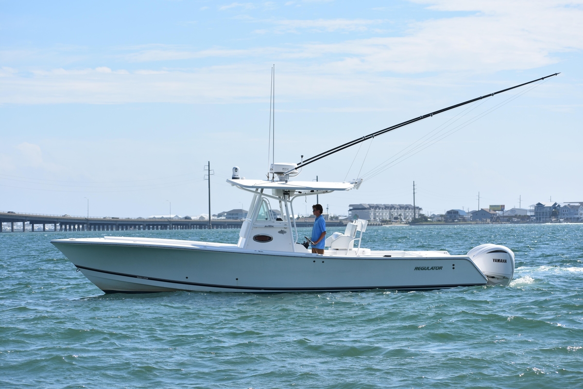 2008 Regulator 32 Forward Seating - Sold Boat