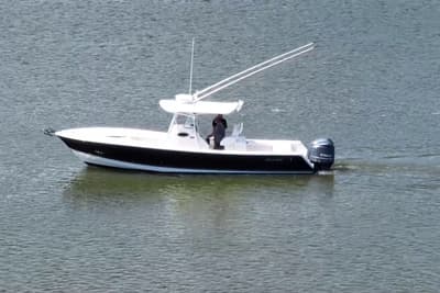 BOATZON | Regulator 32 Forward Seating 2012