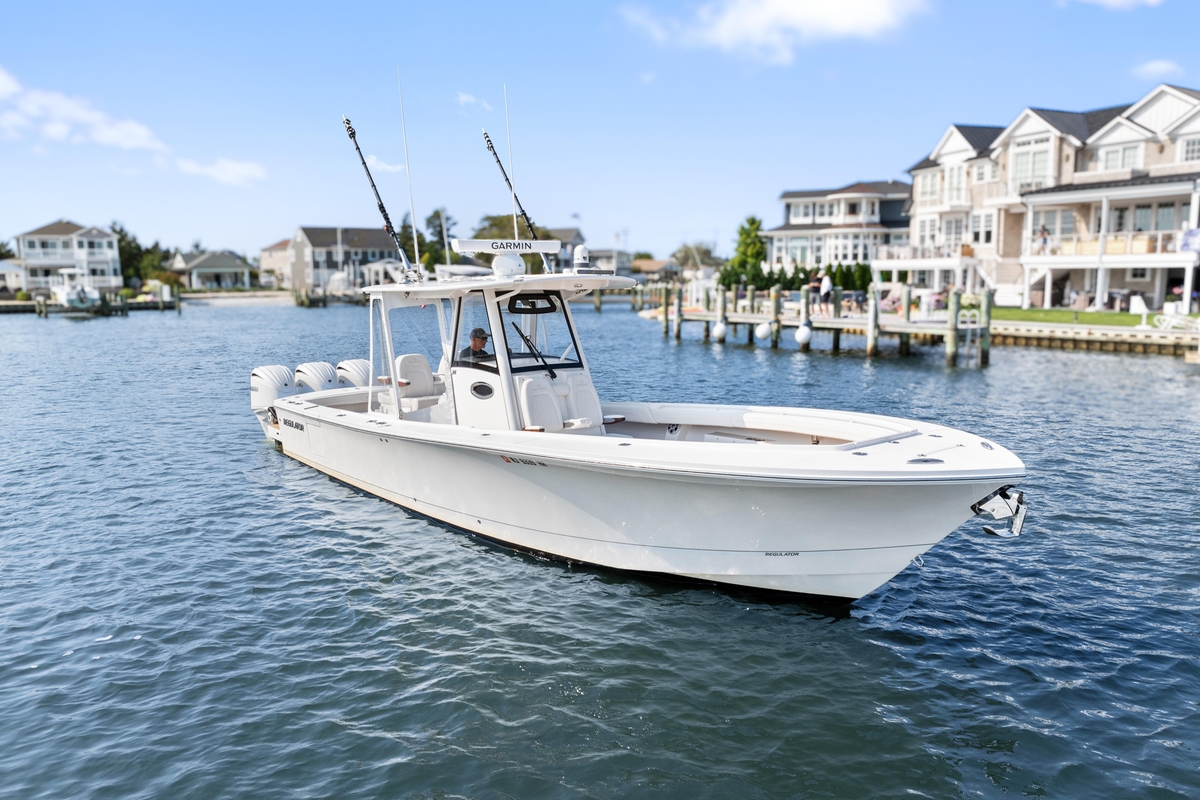 2024 Regulator Regulator 34 2024 - Sold Boat