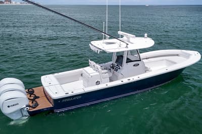 BOATZON | Regulator 34 Center Console 2022