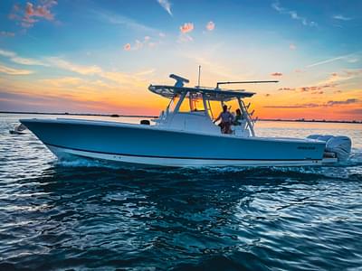 BOATZON | Regulator 37 2026 BOATZON | Regulator 37 2026