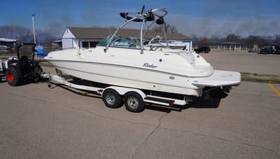BOATZON | Rinker 243 2000