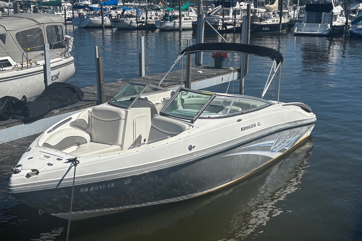 2012 Rinker 246 Captiva Bowrider - Sold Boat
