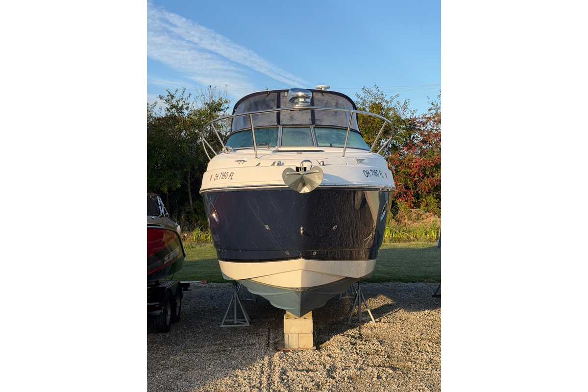 2015 Rinker 290 Express Cruiser - Sold Boat