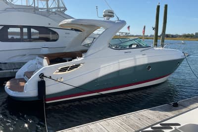 BOATZON | Rinker 290 Express Cruiser 2019