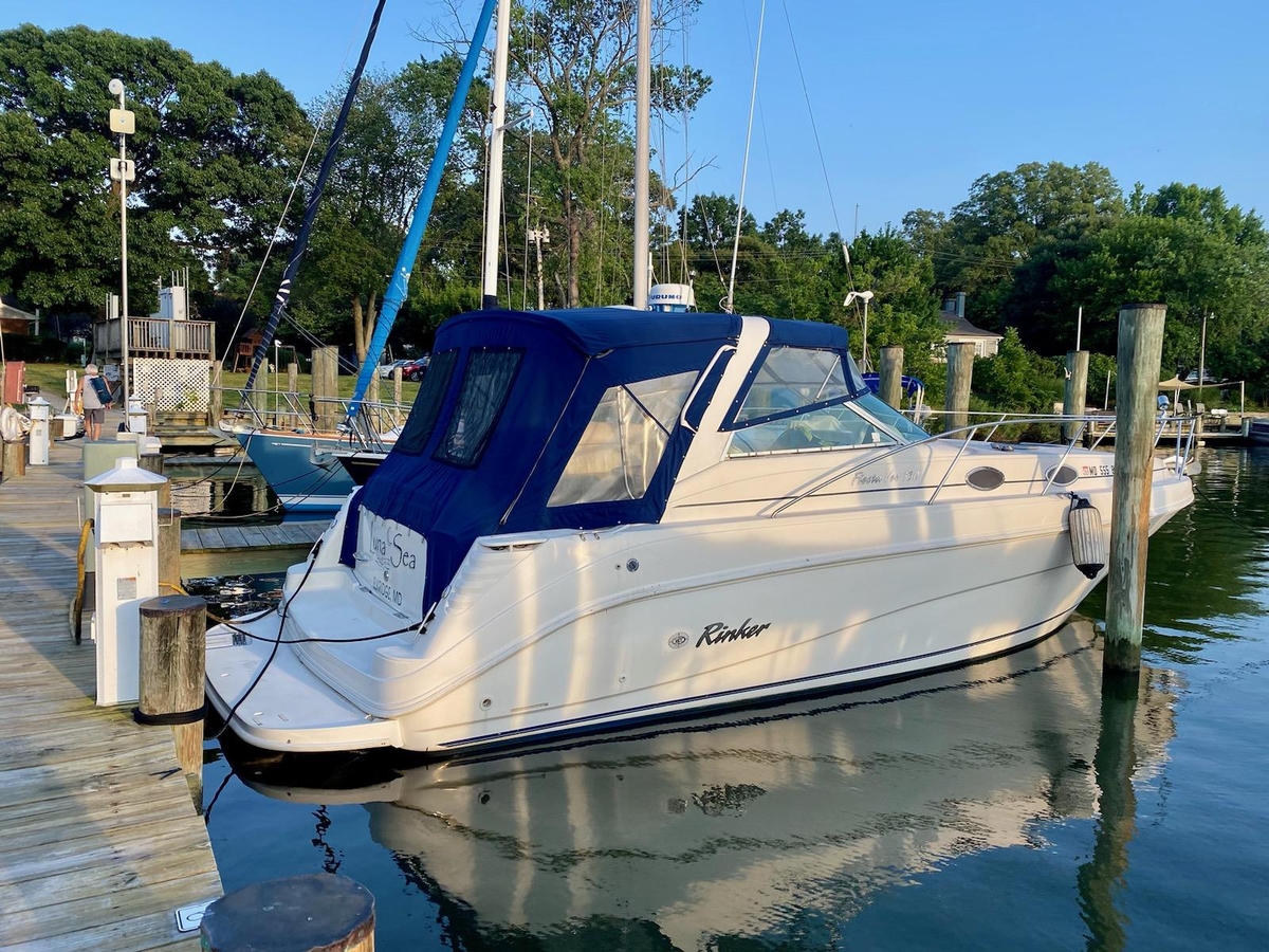 2000 Rinker 330 Fiesta Vee - Sold Boat
