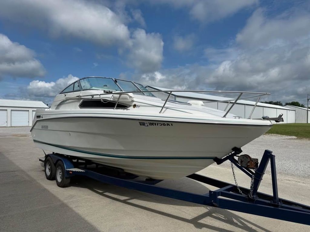 1992 Rinker Fiesta Vee 235 - Sold Boat