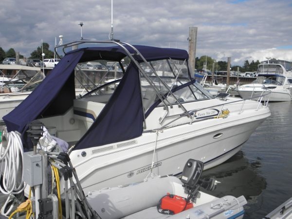 1999 Rinker Fiesta Vee 280 - Sold Boat